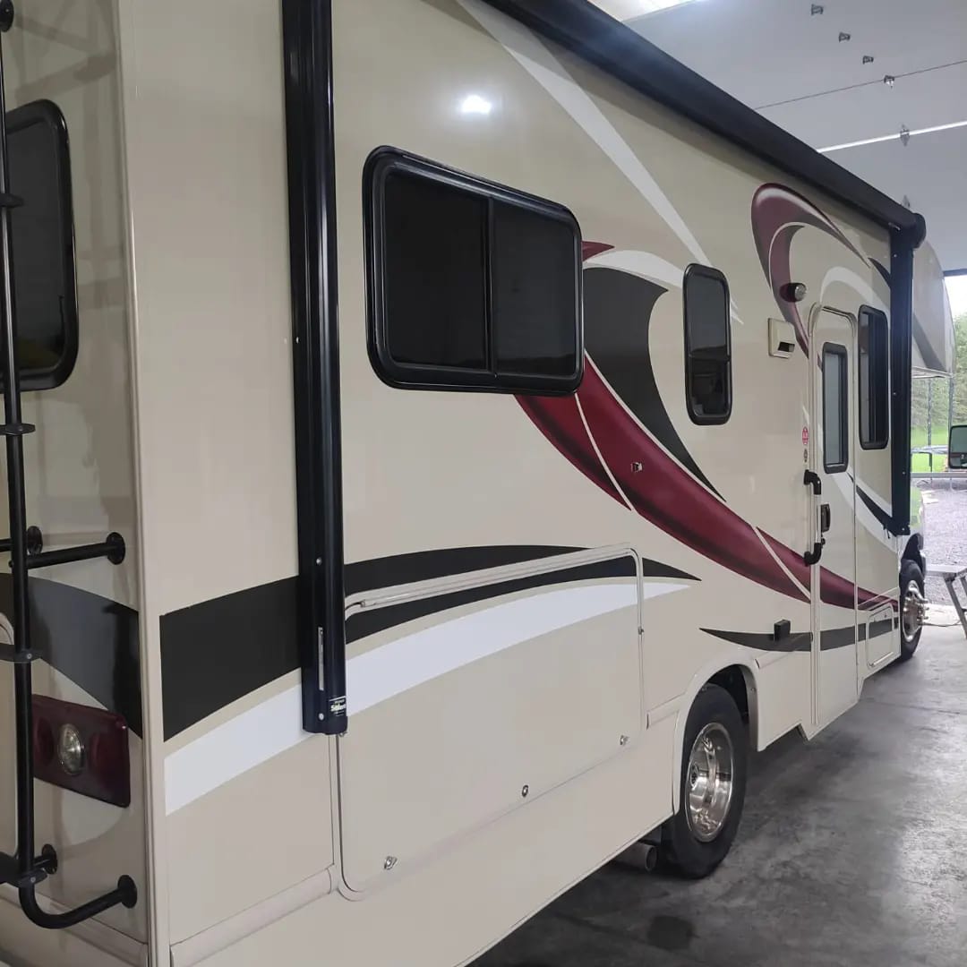 Motorhome/RV & Boat Detailing Services